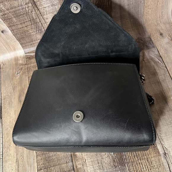 Rouge & Lounge Elegant Black and Gray Women's Crossbody Bag - Picture 10 of 13